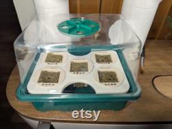 5 Pod Gardyn Nursery Start your seeds outside of the Gardyn system Collapsible for storage