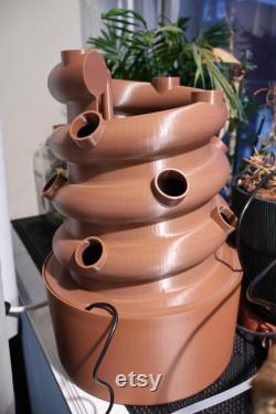 Desktop Hydroponics. 3D Printed, 12 net pot, USB-A water pump included. Original Design. Best for lettuce, strawberry and pak choi.