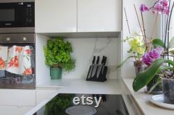 Elegant Wood-Look Corner Hydroponic Tower Garden Indoor Vertical Planter for Fresh Herbs and Vegetables